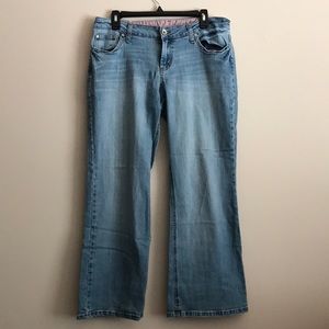 l.e.i. Short Denim Flare Jeans